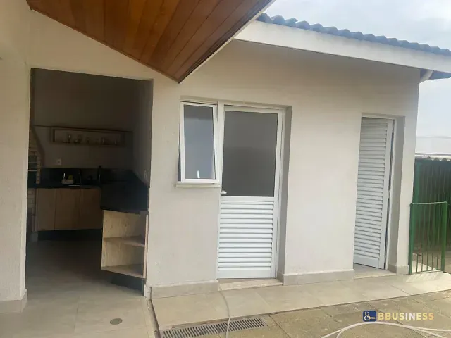 Casa 4 quartos e 2 banheiros, à venda ou para alugar, no bairro Swiss Park em Campinas