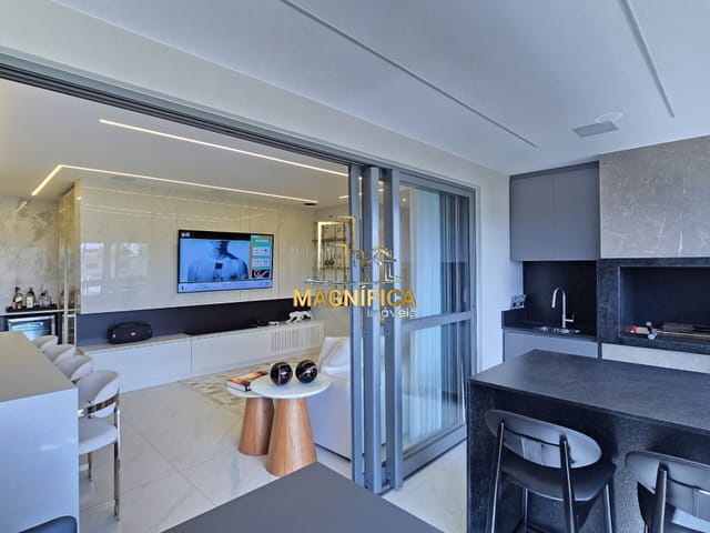 Apartamento 2 quartos e 3 banheiros, à venda, no bairro Água Verde em Curitiba