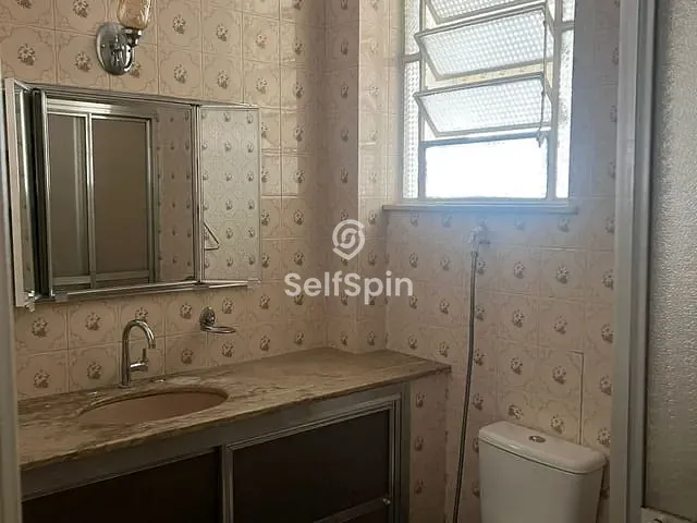 Apartamento 2 quartos e 1 banheiro, para alugar, no bairro Centro em Niterói