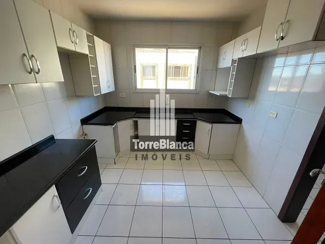Apartamento com 80m² 3 quartos e 2 banheiros, para alugar, no bairro Uvaranas em Ponta Grossa