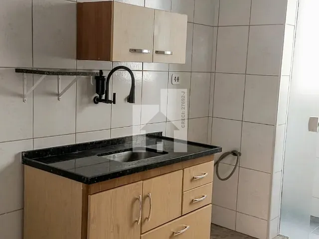 Apartamento 2 quartos e 1 banheiro, para alugar, no bairro Jardim Guanabara em Jundiaí