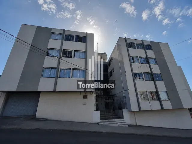Apartamento com 71m² 3 quartos e 1 banheiro, para alugar, no bairro Centro em Ponta Grossa