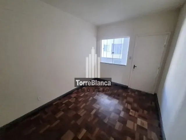 Apartamento com 71m² 3 quartos e 1 banheiro, para alugar, no bairro Centro em Ponta Grossa