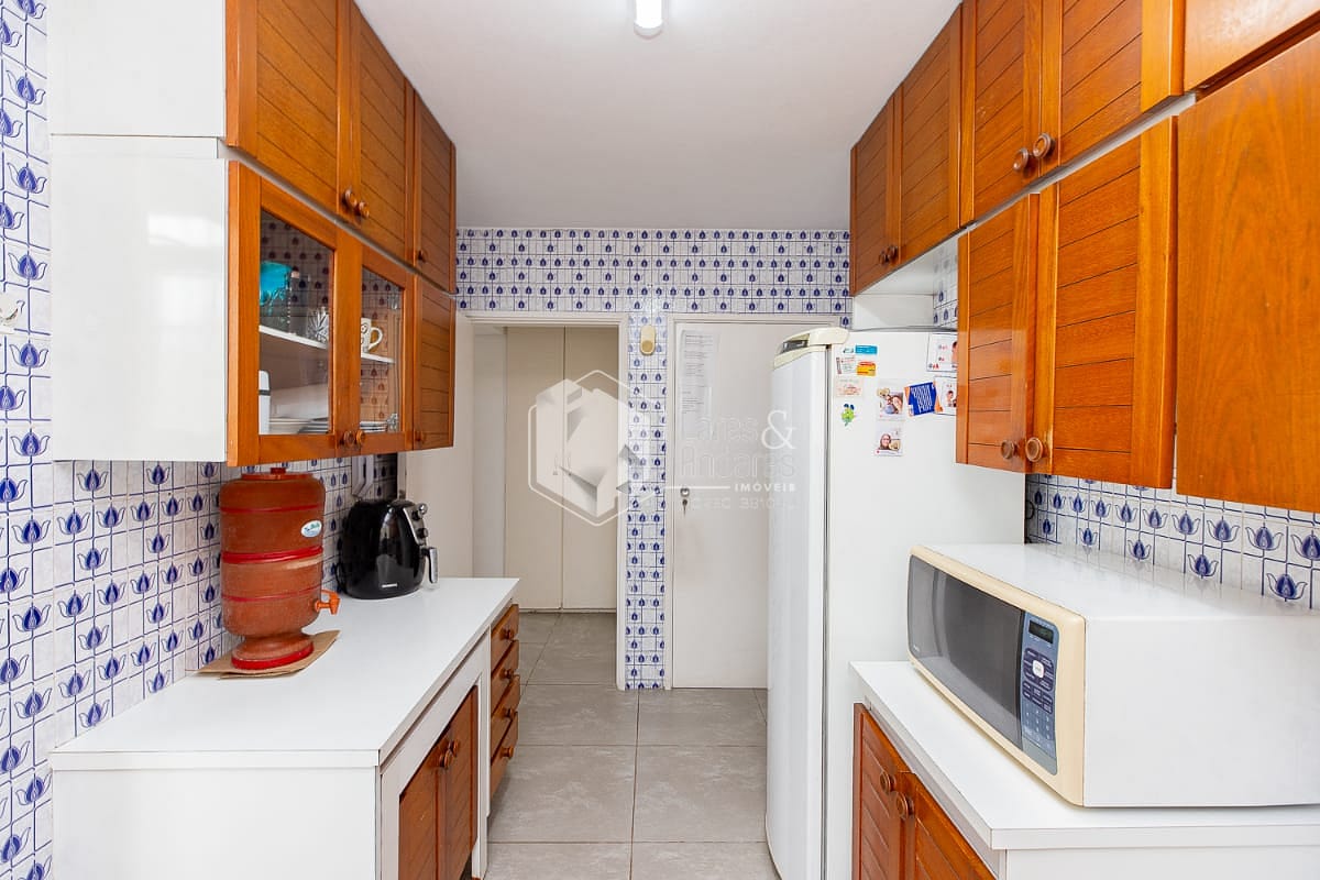 Apartamento à venda com 2 quartos, 75m² - Foto 18