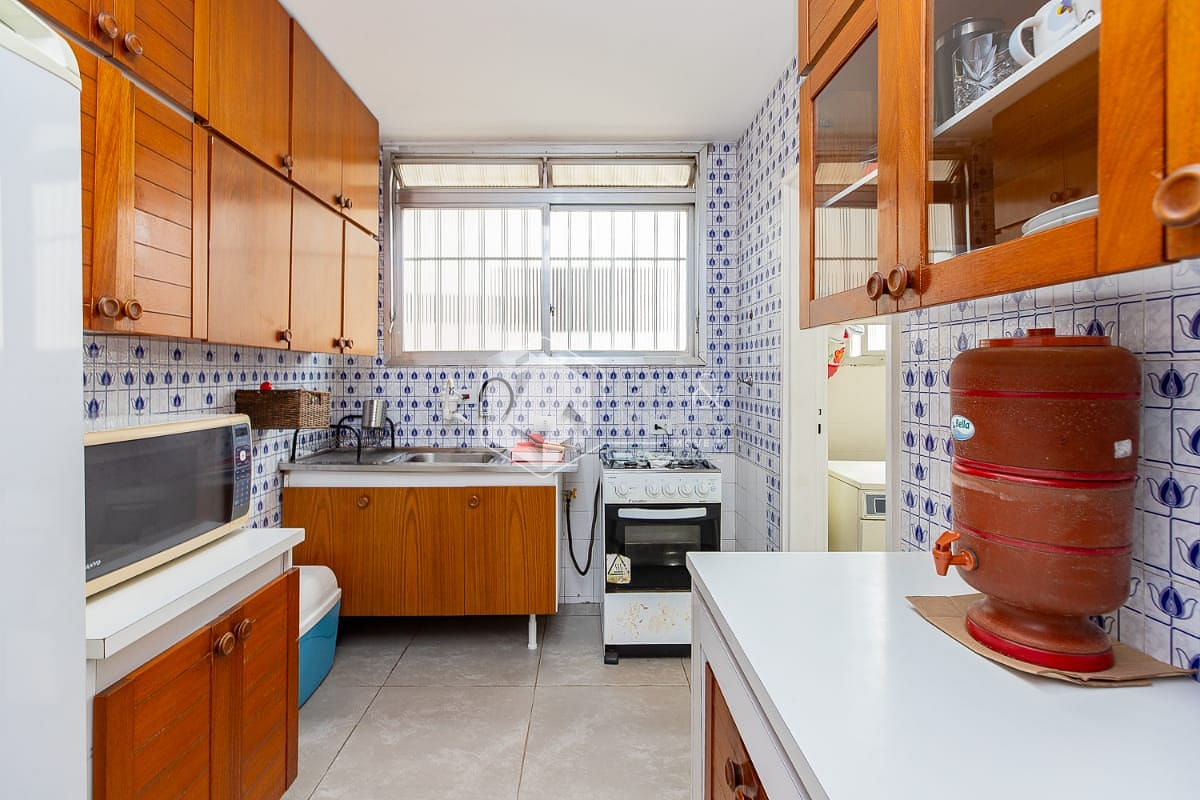 Apartamento à venda com 2 quartos, 75m² - Foto 17