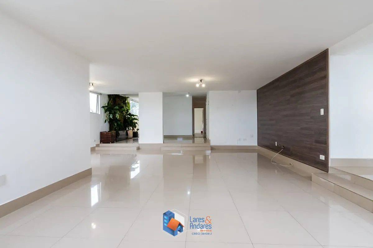 Apartamento, 3 quartos, 188 m² - Foto 1