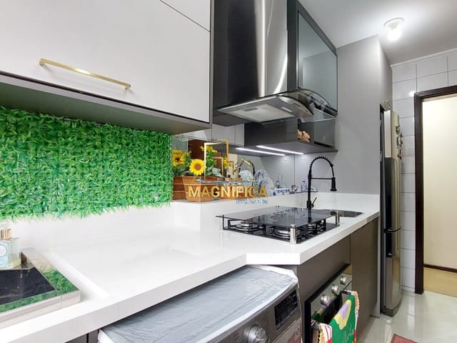 Apartamento 2 quartos e 1 banheiro, à venda, no bairro Cajuru em Curitiba
