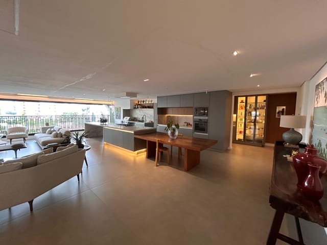 Foto do Apartamento - Apartamento tipo para venda em Vila Mariana com 3 quartos, sendo 3 suítes, 209m² | Lares e Andares Imóveis