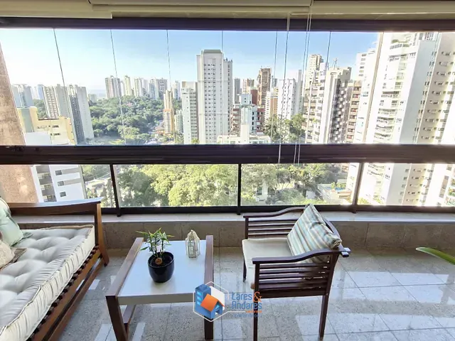 Apartamento com 226m² 4 quartos e 6 banheiros, à venda, no bairro Vila Suzana em São Paulo