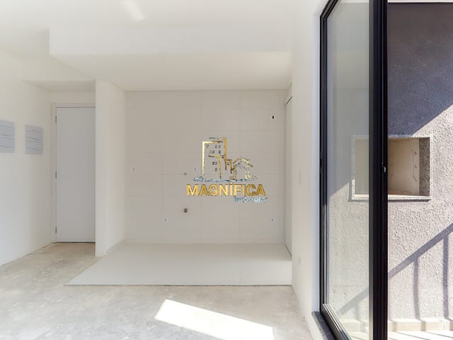 Apartamento 2 quartos e 1 banheiro, à venda, no bairro Pinheirinho em Curitiba