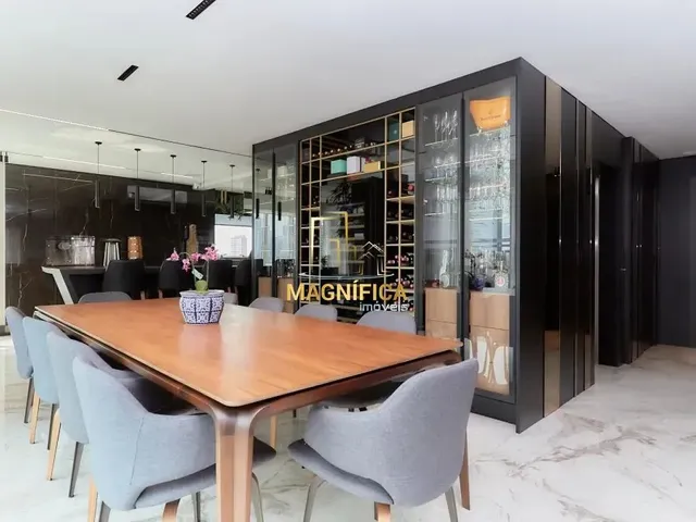 Apartamento 4 quartos e 5 banheiros, à venda, no bairro Água Verde em Curitiba