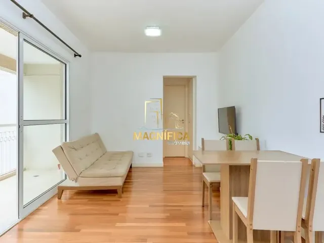 Apartamento 1 quarto e 1 banheiro, à venda, no bairro Centro em Curitiba