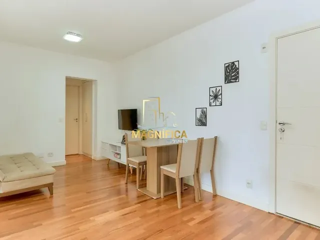 Apartamento 1 quarto e 1 banheiro, à venda, no bairro Centro em Curitiba