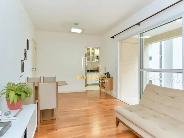 Apartamento 1 quarto e 1 banheiro, à venda, no bairro Centro em Curitiba
