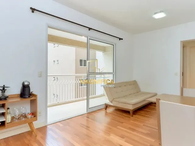 Apartamento 1 quarto e 1 banheiro, à venda, no bairro Centro em Curitiba