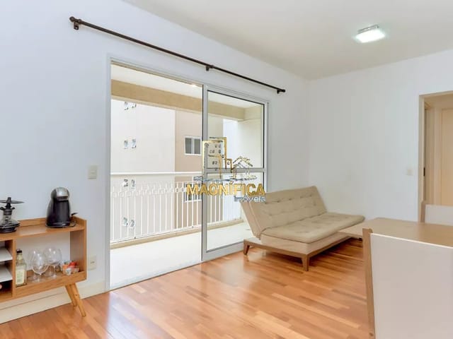 Apartamento 1 quarto e 1 banheiro, à venda, no bairro Centro em Curitiba