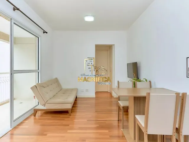 Apartamento 1 quarto e 1 banheiro, à venda, no bairro Centro em Curitiba