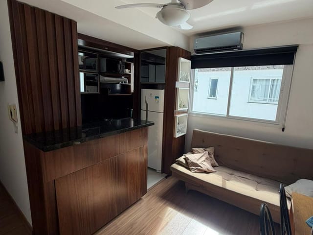 Apartamento 1 quarto e 1 banheiro, para alugar, no bairro Centro em Pelotas