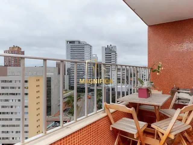 Apartamento 3 quartos e 2 banheiros, à venda, no bairro Centro Cívico em Curitiba