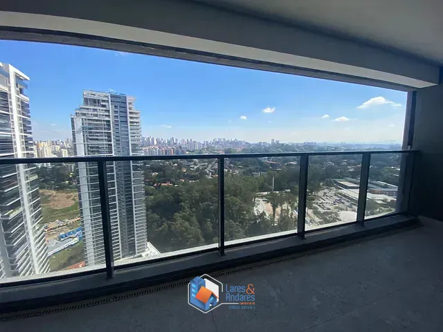 Apartamento com 25000m² 3 quartos e 5 banheiros, à venda, no bairro Real Parque em São Paulo