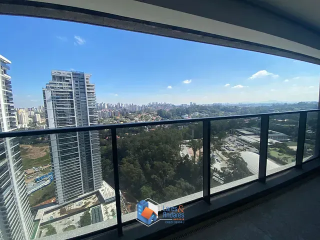 Apartamento com 25000m² 3 quartos e 5 banheiros, à venda, no bairro Real Parque em São Paulo