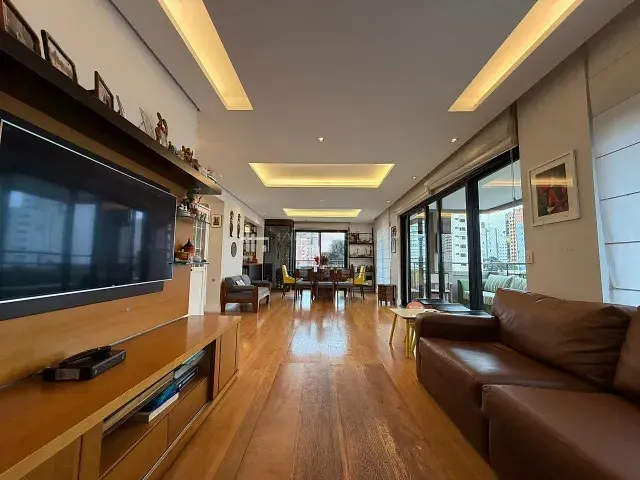 Apartamento 3 quartos e 4 banheiros, à venda, no bairro Moema em São Paulo