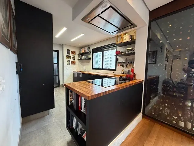 Apartamento 3 quartos e 4 banheiros, à venda, no bairro Moema em São Paulo