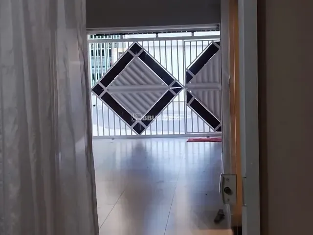 Casa 5 quartos e 2 banheiros, à venda, no bairro Jardim Nova Europa em Hortolândia