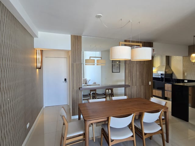 Apartamento 3 quartos e 6 banheiros, à venda, no bairro Batel em Curitiba