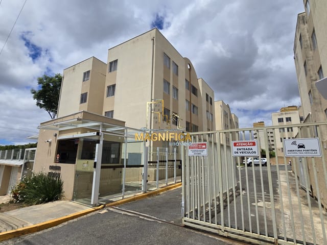 Apartamento 3 quartos e 1 banheiro, à venda, no bairro Campo Comprido em Curitiba