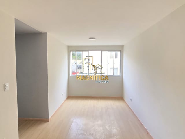 Apartamento 3 quartos e 1 banheiro, à venda, no bairro Campo Comprido em Curitiba