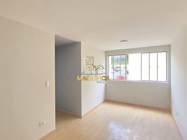 Apartamento 3 quartos e 1 banheiro, à venda, no bairro Campo Comprido em Curitiba