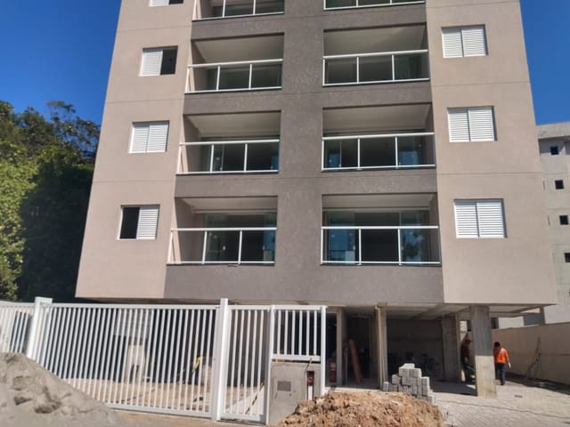 Apartamento 2 quartos e 2 banheiros, à venda, no bairro Itaguá em Ubatuba