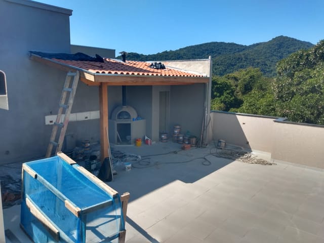 Apartamento 2 quartos e 2 banheiros, à venda, no bairro Itaguá em Ubatuba
