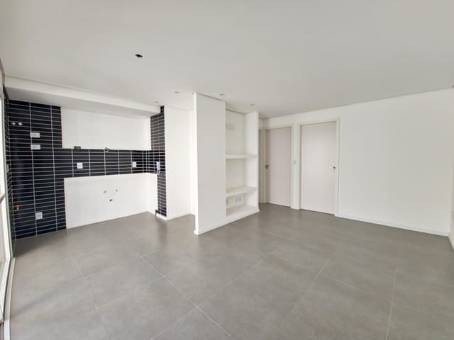 Apartamento com 85m² 2 quartos e 1 banheiro, à venda, no bairro Centro em Pelotas