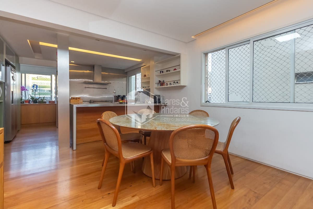 Apartamento, 3 quartos, 130 m² - Foto 1