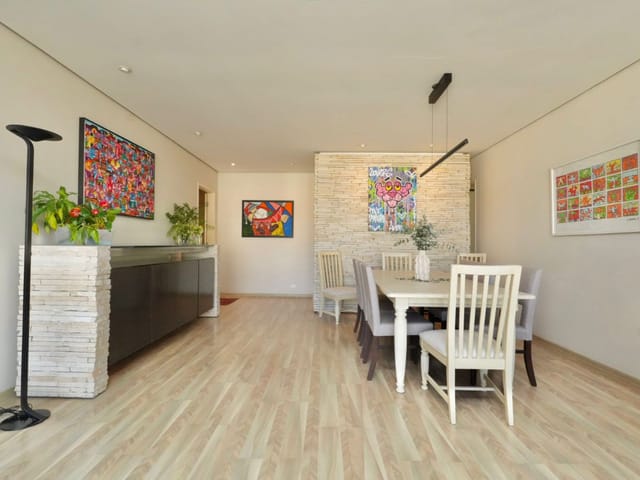 Foto do Apartamento - Apartamento tipo para venda em Higienópolis com 3 quartos, sendo 1 suíte, 190m² | Lares e Andares Imóveis