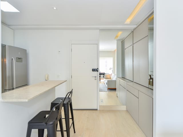 Foto do Apartamento - Apartamento tipo para venda em Pinheiros com 2 quartos, sendo 1 suíte, 68m² | Lares e Andares Imóveis