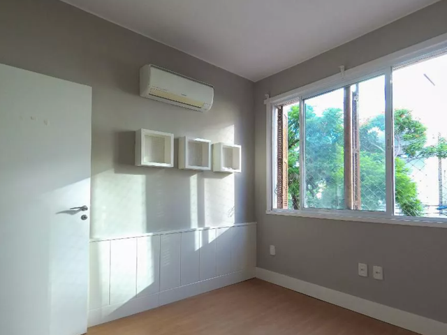 Apartamento com 90m² 2 quartos e 2 banheiros, à venda, no bairro Santa Cecília em Porto Alegre