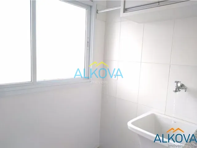 Apartamento com 62m² 2 quartos e 2 banheiros, para alugar, no bairro Jardim Uirá em São José dos Campos