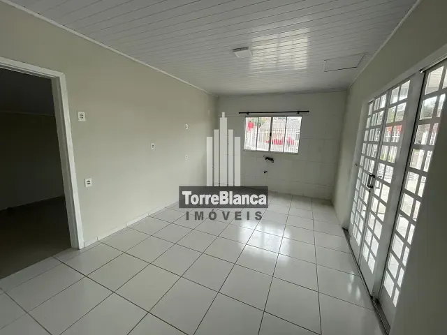 Casa com 130m² 3 quartos e 2 banheiros, para alugar, no bairro Nova Rússia em Ponta Grossa