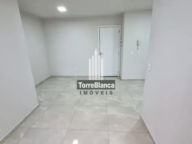 Apartamento com 69m² 2 quartos e 1 banheiro, à venda ou para alugar, no bairro Uvaranas em Ponta Grossa