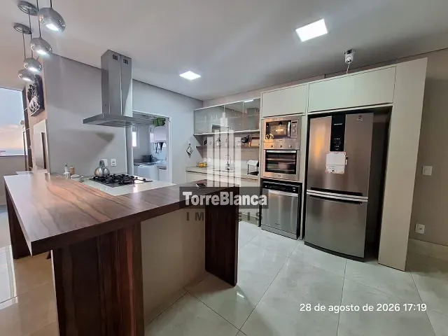 Apartamento com 280m² 3 quartos e 3 banheiros, à venda, no bairro Centro em Ponta Grossa