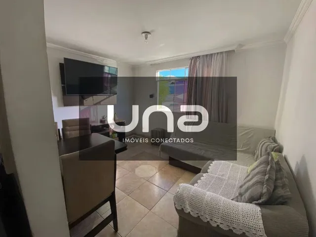 Apartamento 2 quartos e 1 banheiro, à venda, no bairro Cajuru em Curitiba