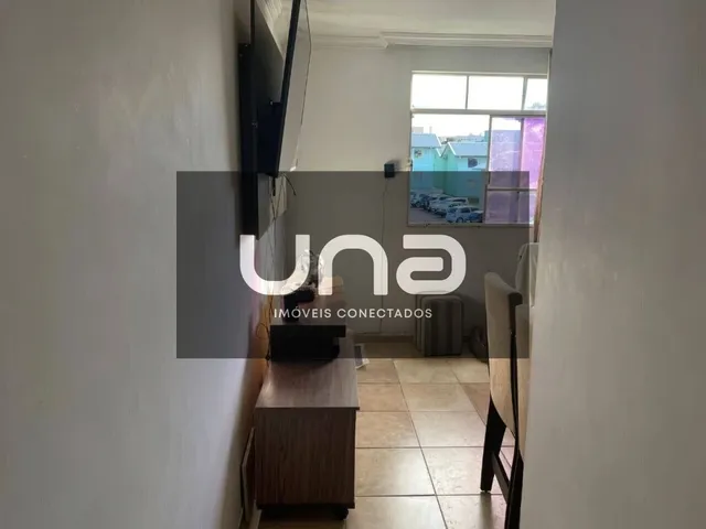 Apartamento 2 quartos e 1 banheiro, à venda, no bairro Cajuru em Curitiba