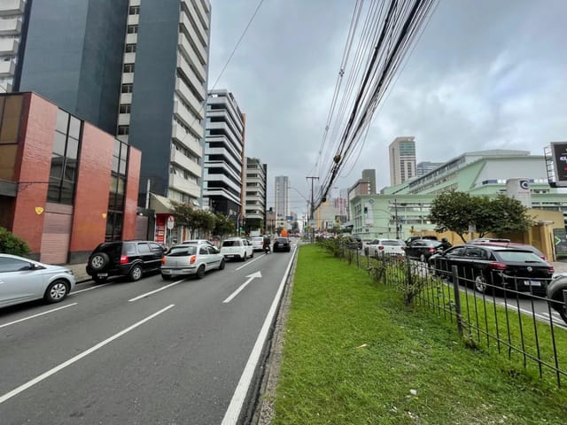 Apartamento 1 quarto e 1 banheiro, à venda, no bairro Centro em Curitiba