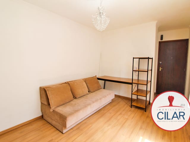 Apartamento 1 quarto e 1 banheiro, para alugar, no bairro Centro em Curitiba