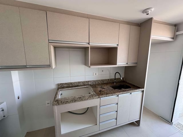 Apartamento com 134m² 3 quartos e 2 banheiros, para alugar, no bairro Jardim Tatiani em Londrina