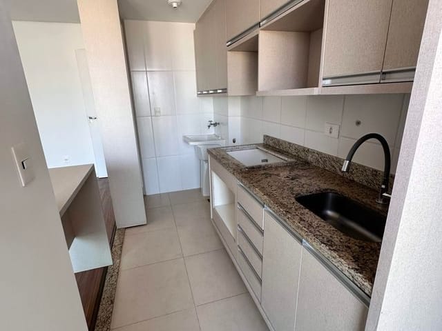 Apartamento com 134m² 3 quartos e 2 banheiros, para alugar, no bairro Jardim Tatiani em Londrina