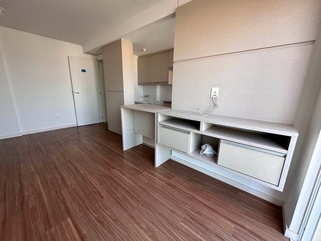 Apartamento com 134m² 3 quartos e 2 banheiros, para alugar, no bairro Jardim Tatiani em Londrina